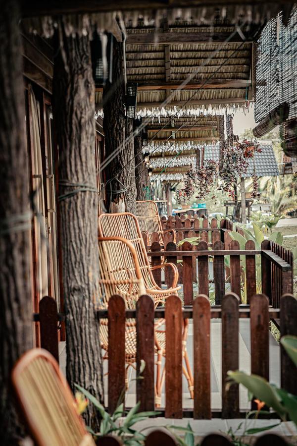 Nipoh Beach Cottage Kijal Esterno foto